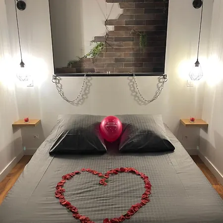 Love hotel La Jacuzzi Et Sauna Privatif Grenoble