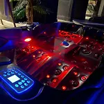 ラブホテル La Jacuzzi Et Sauna Privatif *