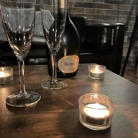 La Jacuzzi Et Sauna Privatif Liefdeshotel